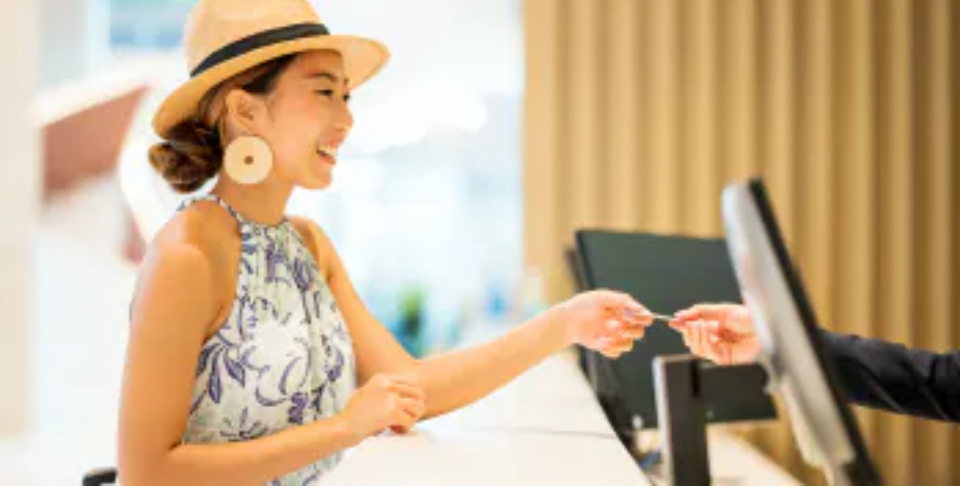 旅行に使える10,000円分のクーポン【継続特典】